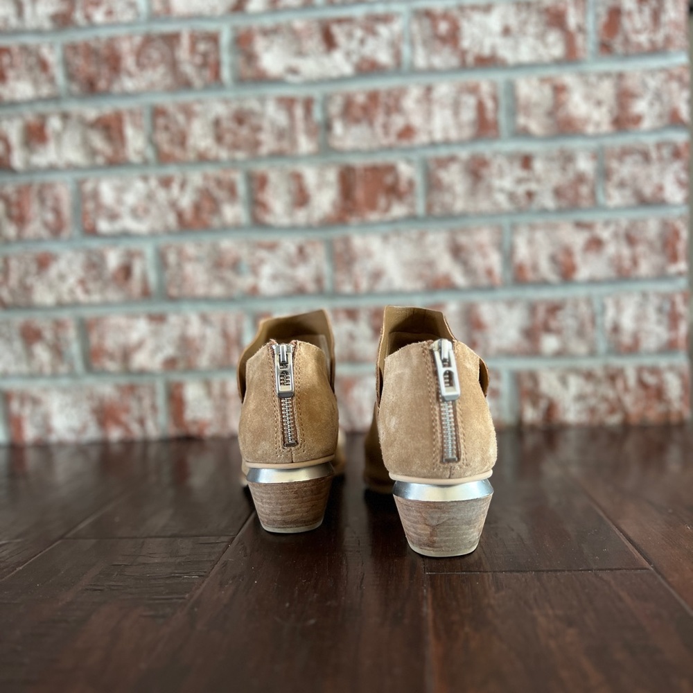Dolce Vita Tan Ankle Boots - Picture 2 of 4